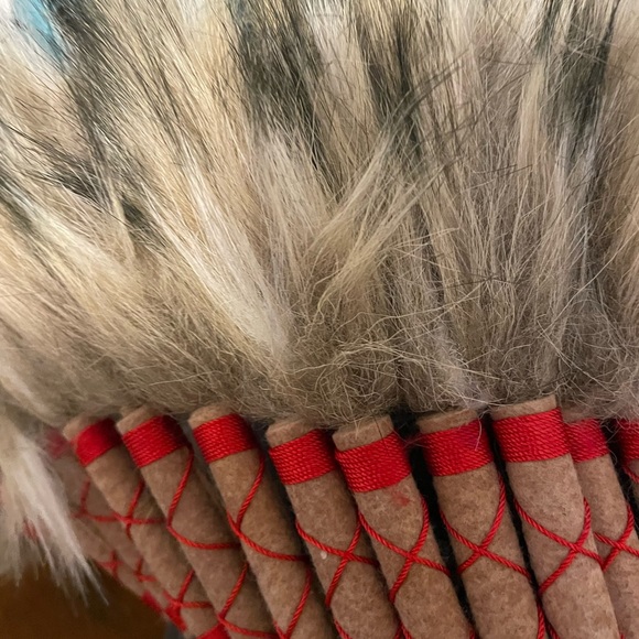 Handmade “real” Indian headdress great for costume or pow wow - Picture 5 of 10